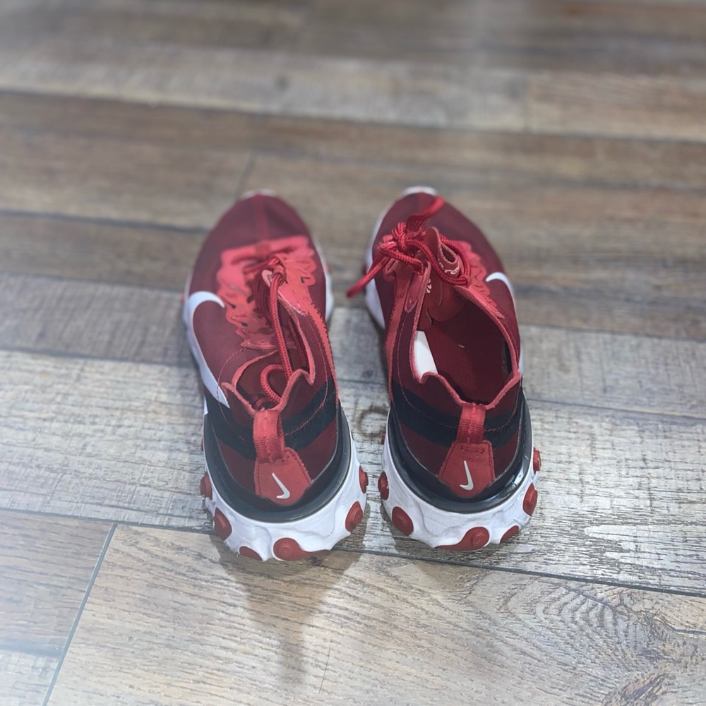 Red Nikereact Sneakers - Picture 3 of 5